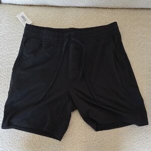 NWT Outdoor Voices All Day 7" Shorts M black